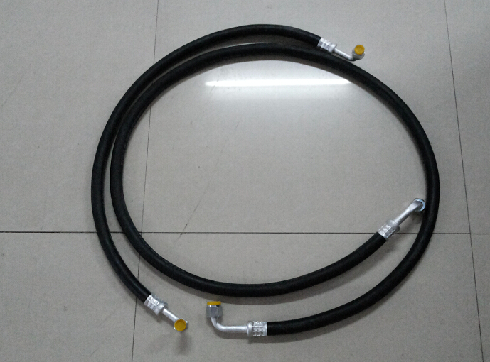 <a href=http://m.cnnxw.cn/lcc/ target=_blank class=infotextkey>冷藏車</a>制冷系統(tǒng)管路圖片